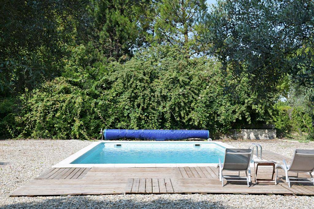 ISLE SUR LA SORGUE : AGRÉABLE PROPRIÉTÉ DE FAMILLE EN BORDURE DE RIVIÈRE   