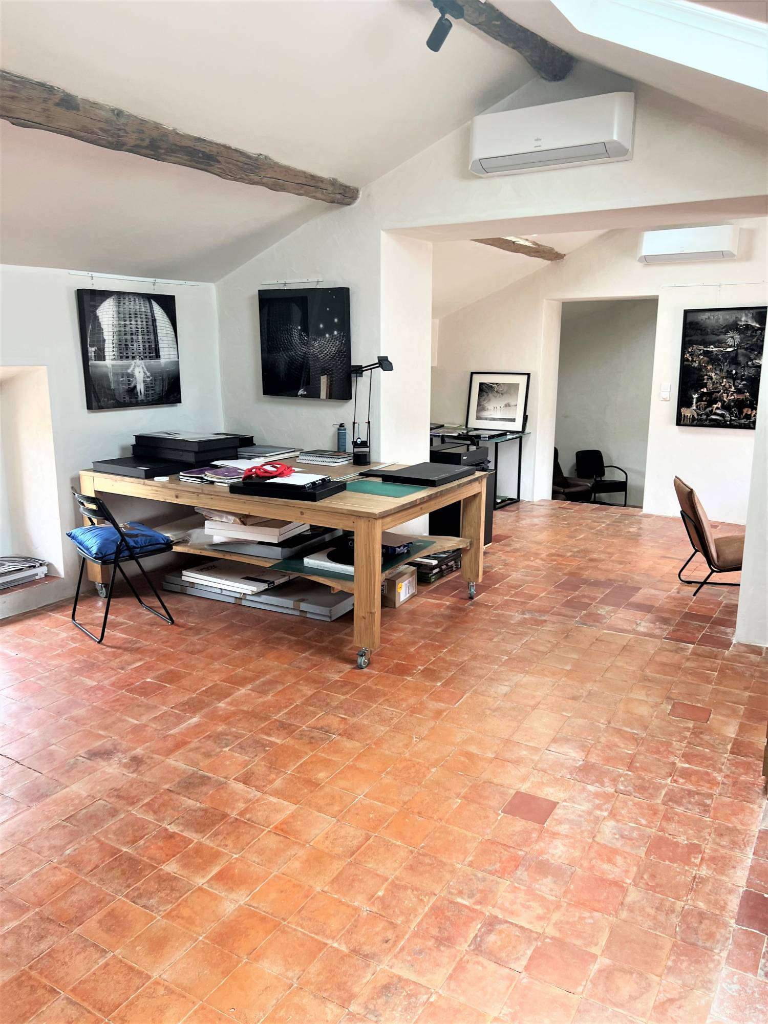 au coeur de Cabrières-d'Avignon, très belle maison de village entièrement rénovée    