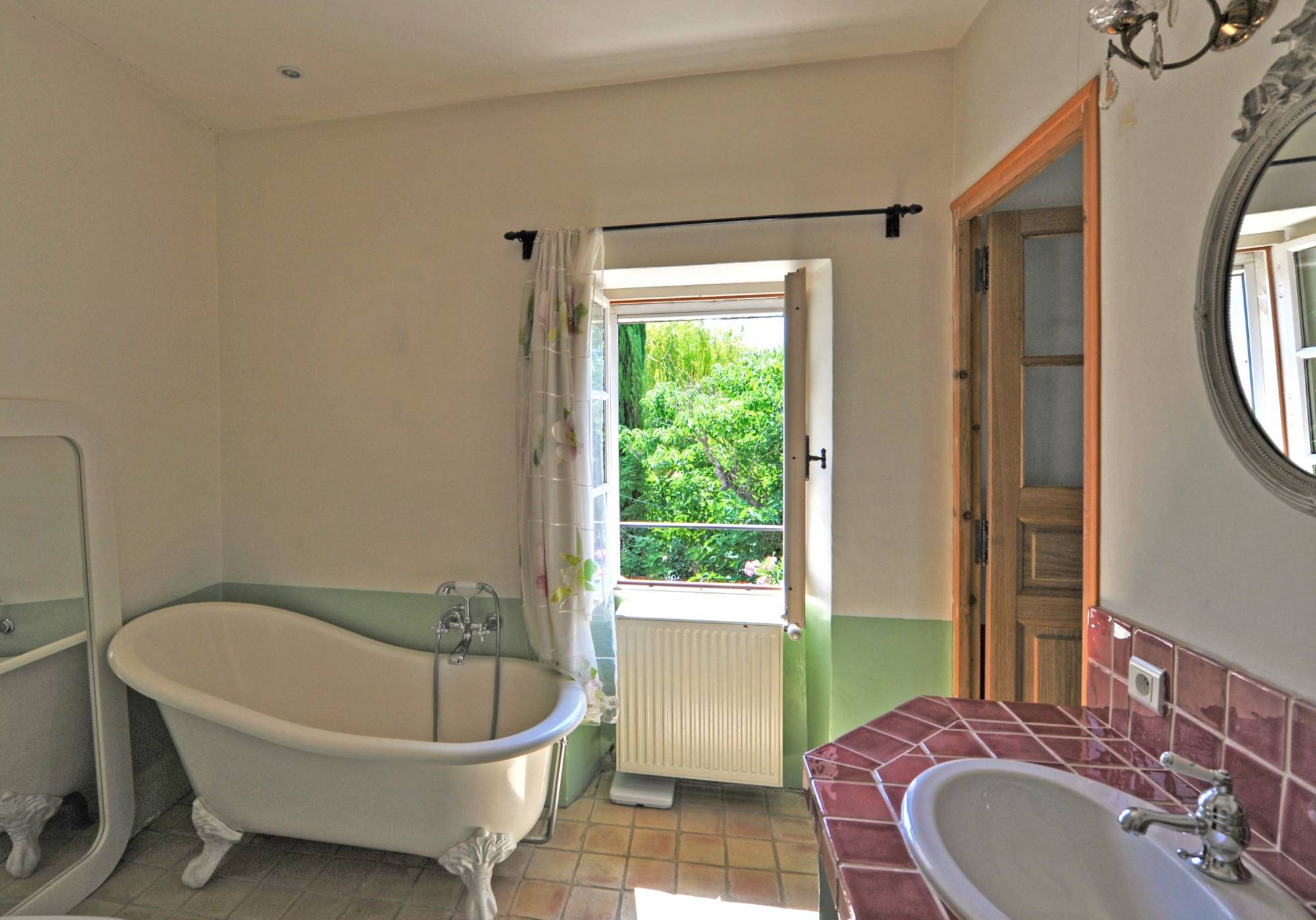 Proche de Goult, mas ancien avec dépendance et piscine   