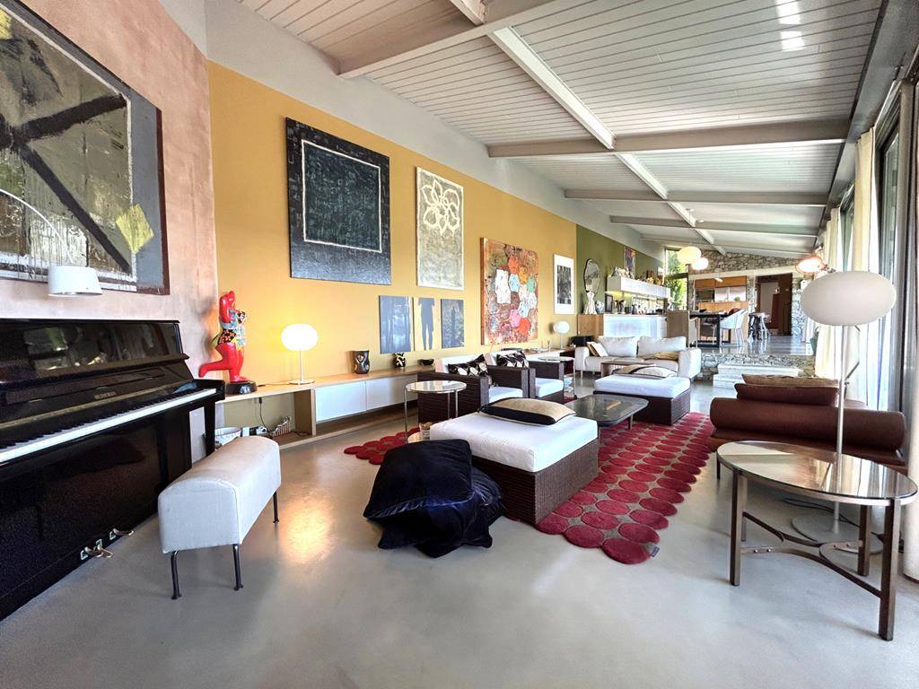 Drôme provençale : maison contemporaine rénovée avec vues   