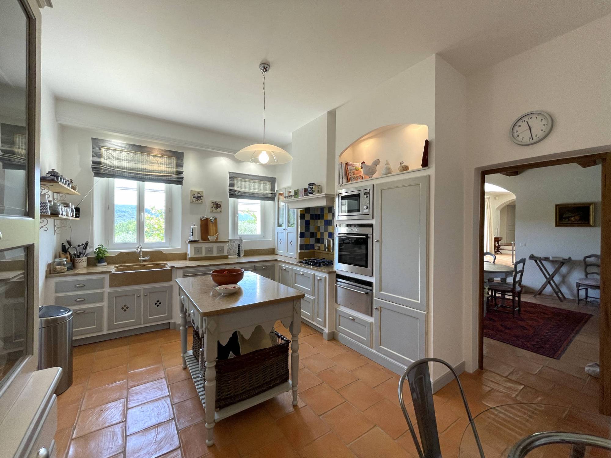 Entre Ventoux et Luberon, maison traditionnelle bénéficiant d’une vue sublime   