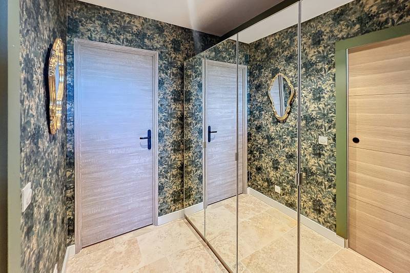 A Cavaillon, quartier St Jacques, à la vente, maison récente avec gîte indépendant dans jardin paysager avec piscine, au calme.