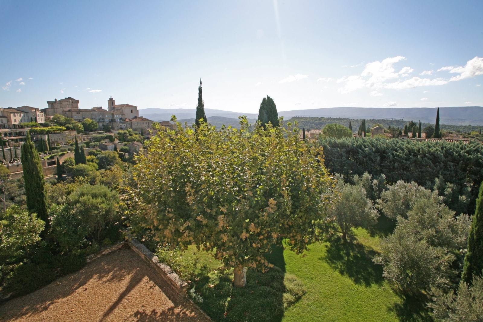 Magnifique bastide avec piscine dans le village de Gordes   