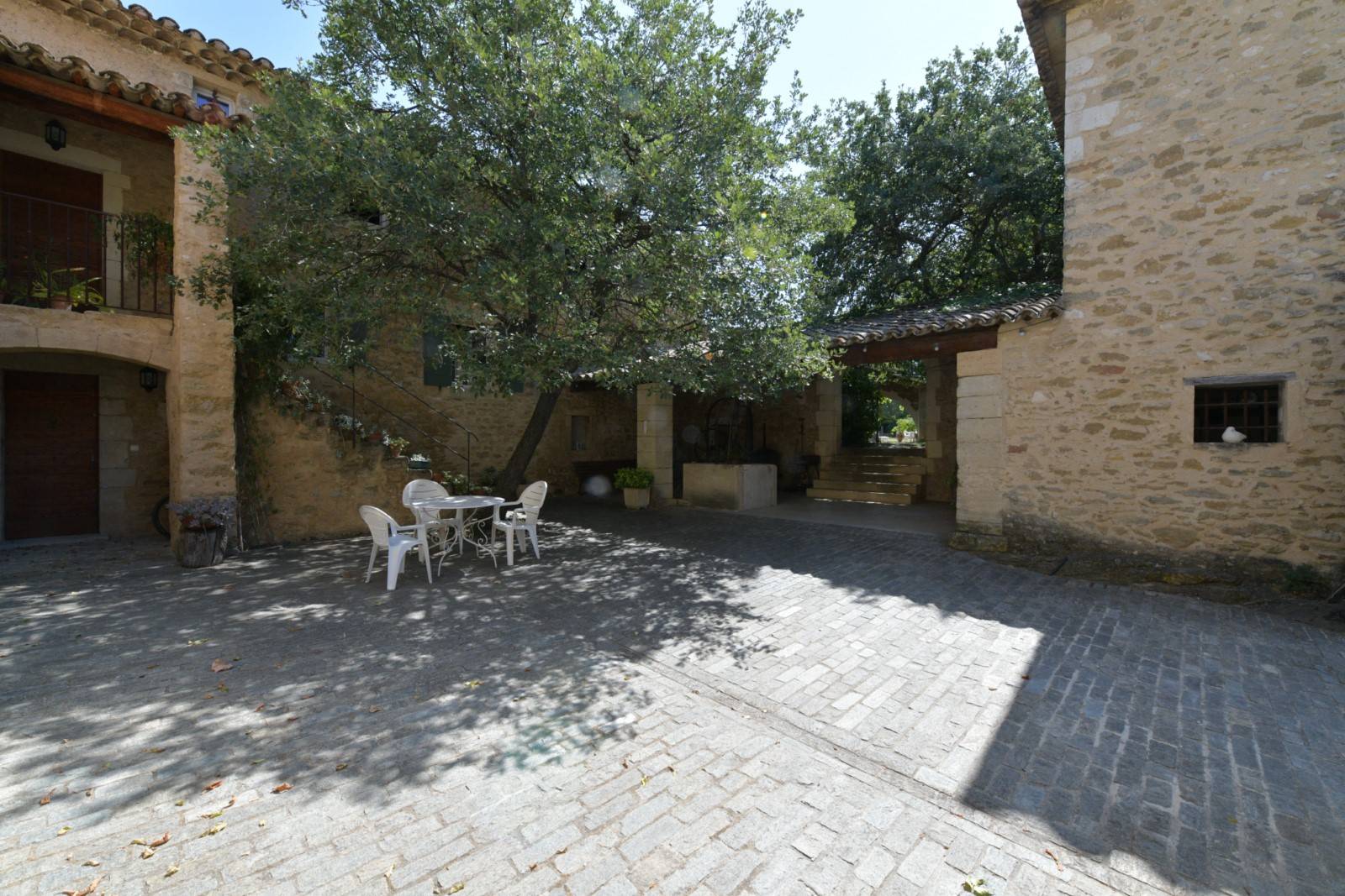 Luberon - Propriété de famille sur 7 hectares   