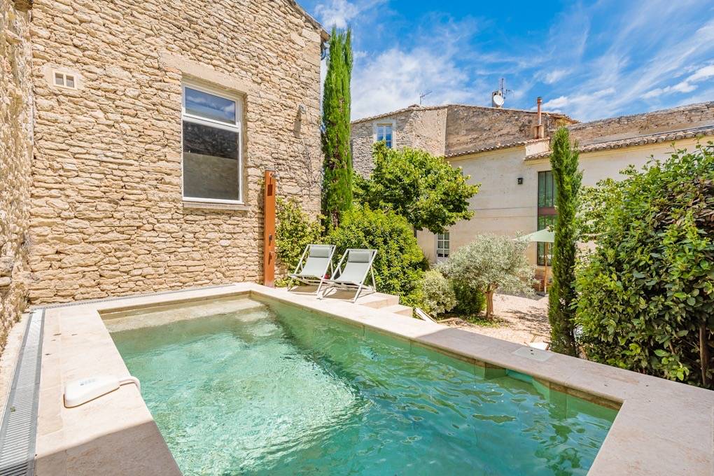 Maison de charme dans hameau de Gordes    
