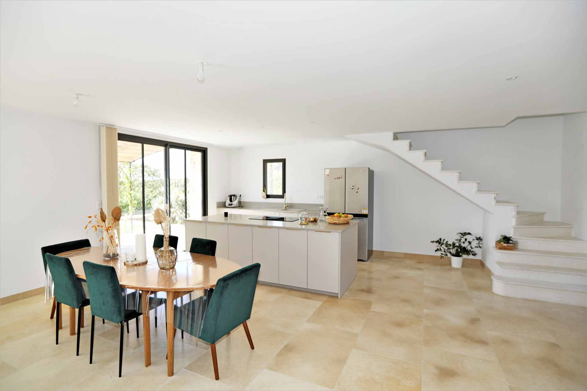 Luberon, maison de 2021 dans un quartier résidentiel de Gordes   