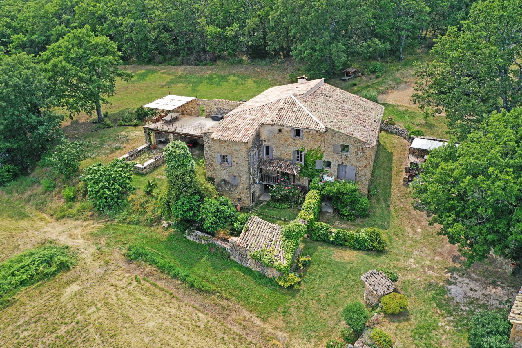 Vente immobilière de prestige proche de Gordes