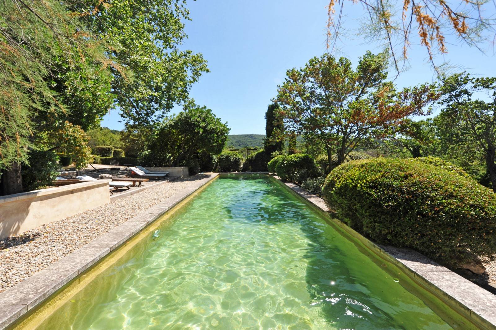 Piscine sur Propriété de Prestige à Gordes en Luberon