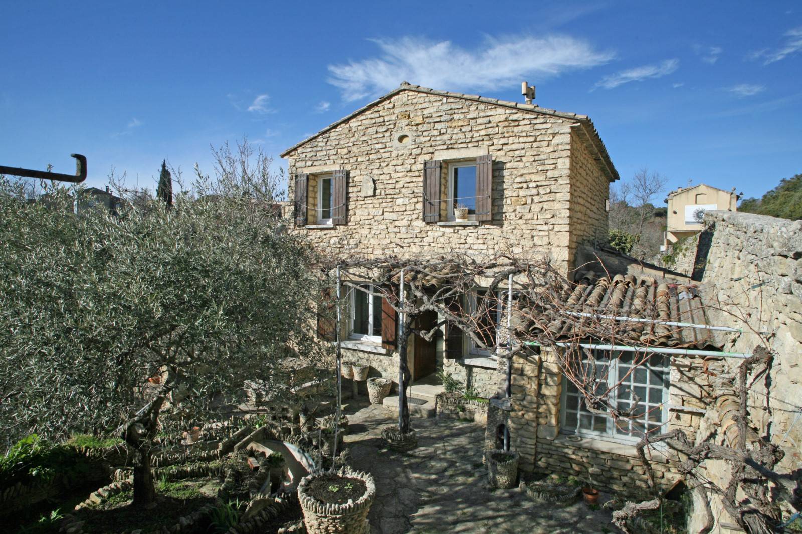 maison de village au coeur de Gordes avec vue sur le Luberon   