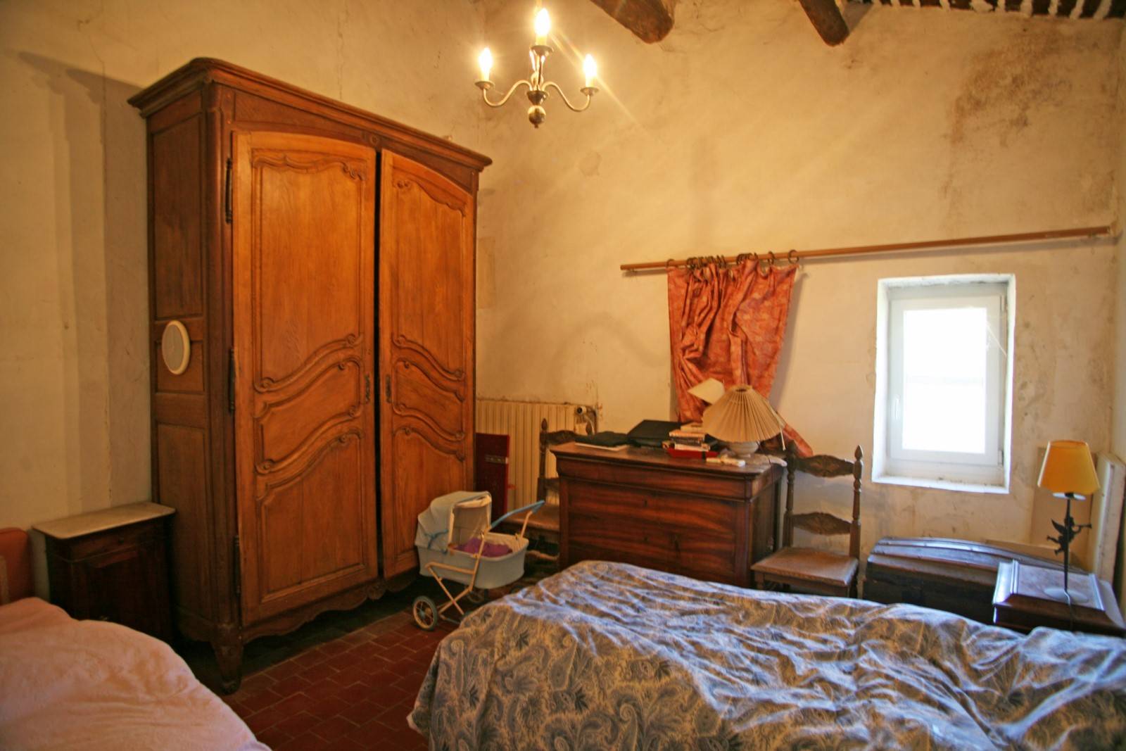 maison de hameau avec cour et petit jardin  à Gordes  