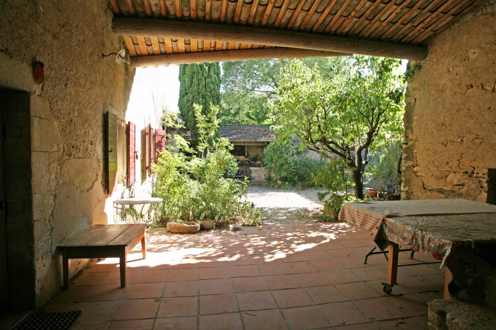 Auvent et plafond provençal