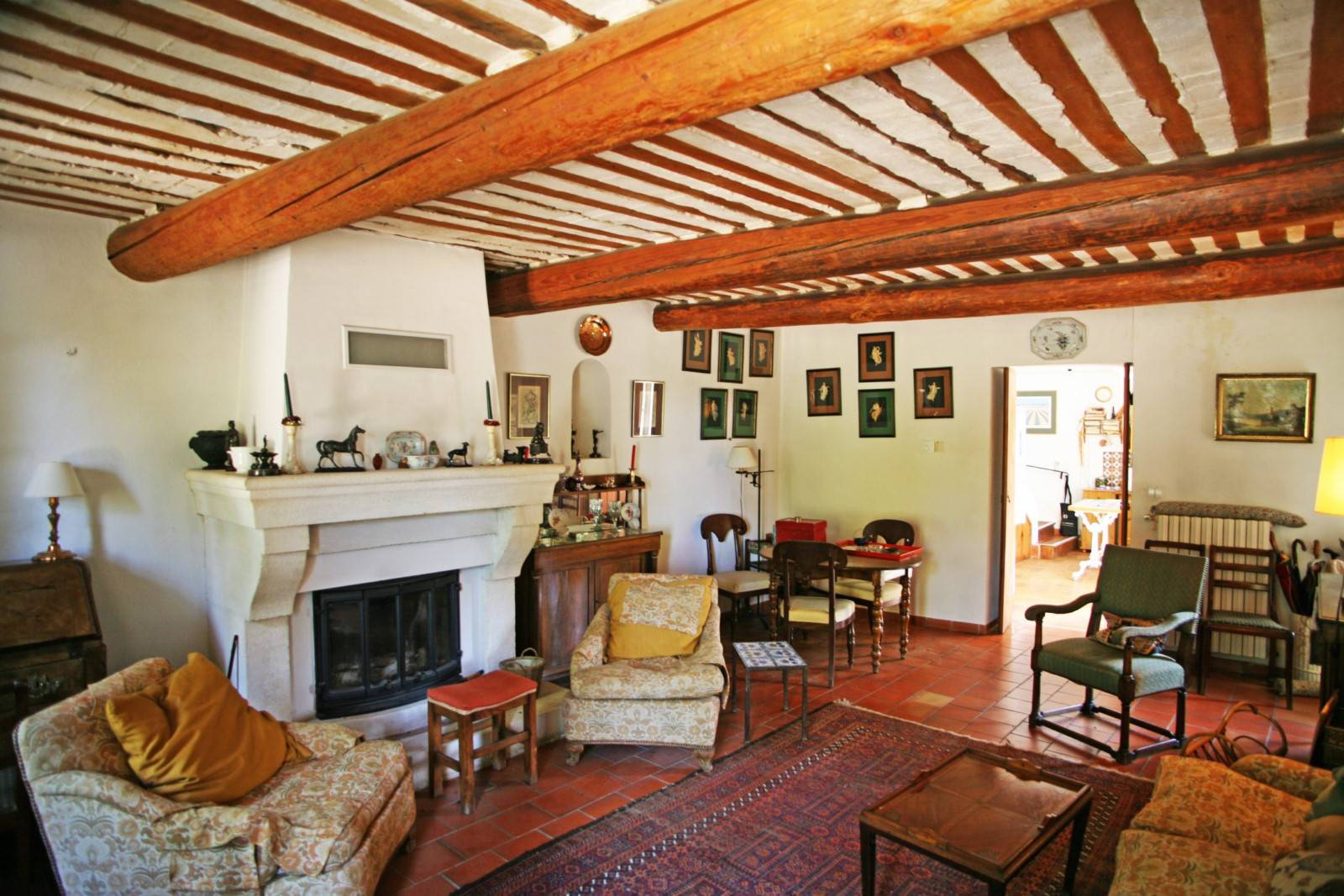 LIOUX, PROPRIETE COMPOSEE DE DEUX MAISONS SUR TERRAIN AVEC PISCINE   