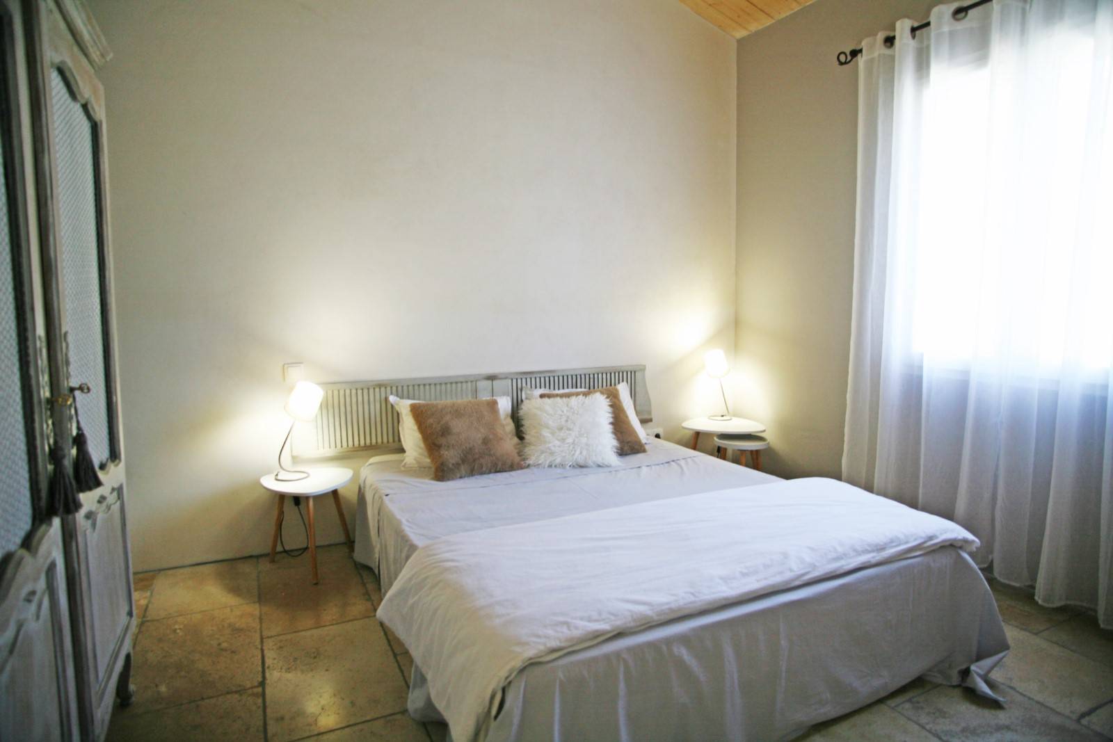EXCLUSIVITE : Maison récente aux volumes généreux, piscine et vue sur le Luberon   