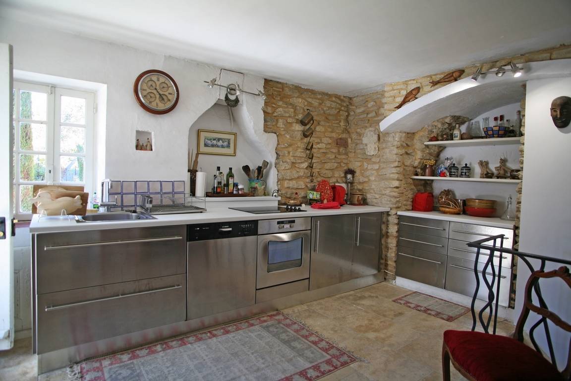 à Gordes, maison de hameau avec jardin    