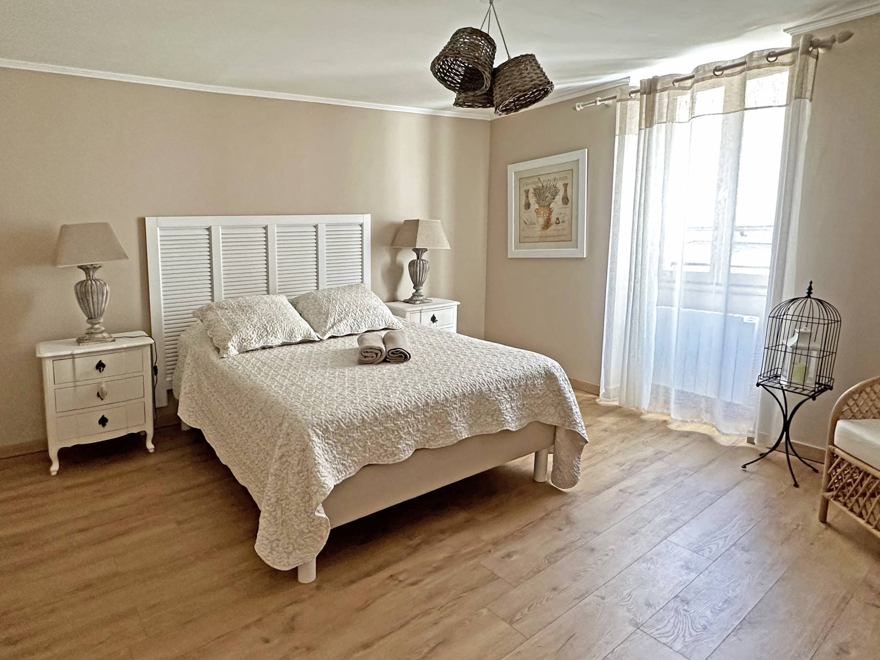 Bonnieux : charmante maison de village avec vue panoramique