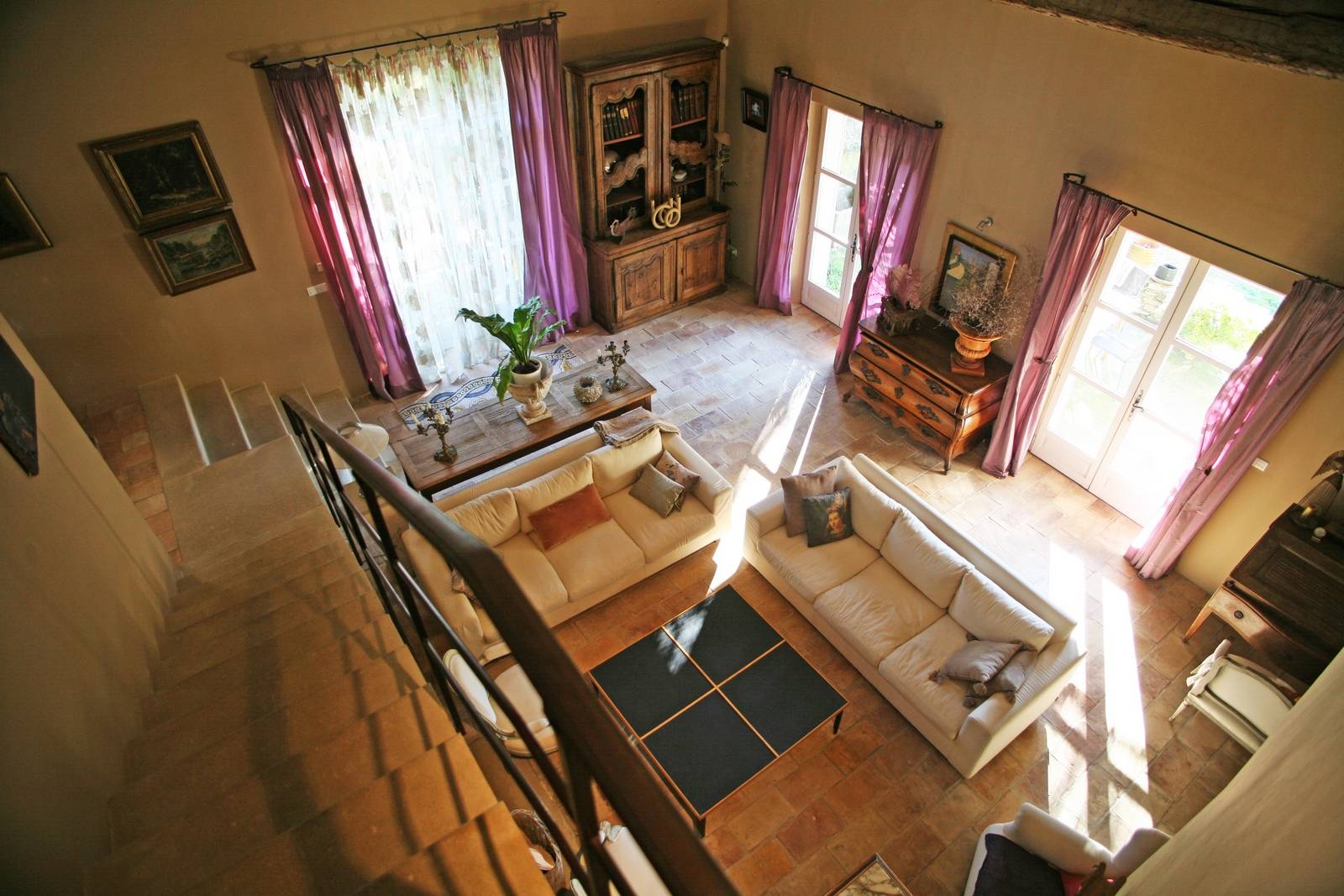 à Gordes, belle maison avec piscine sur près de 5000m²   