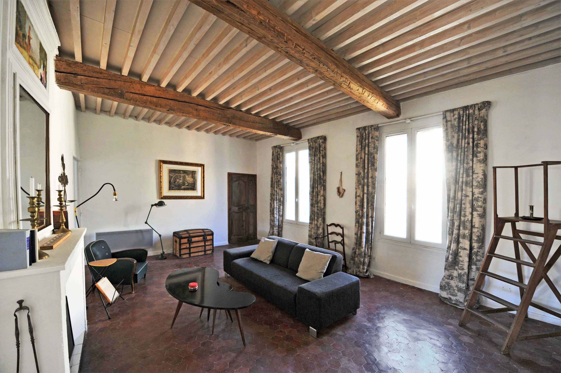 au cœur de Bonnieux, maison de village avec terrasse   