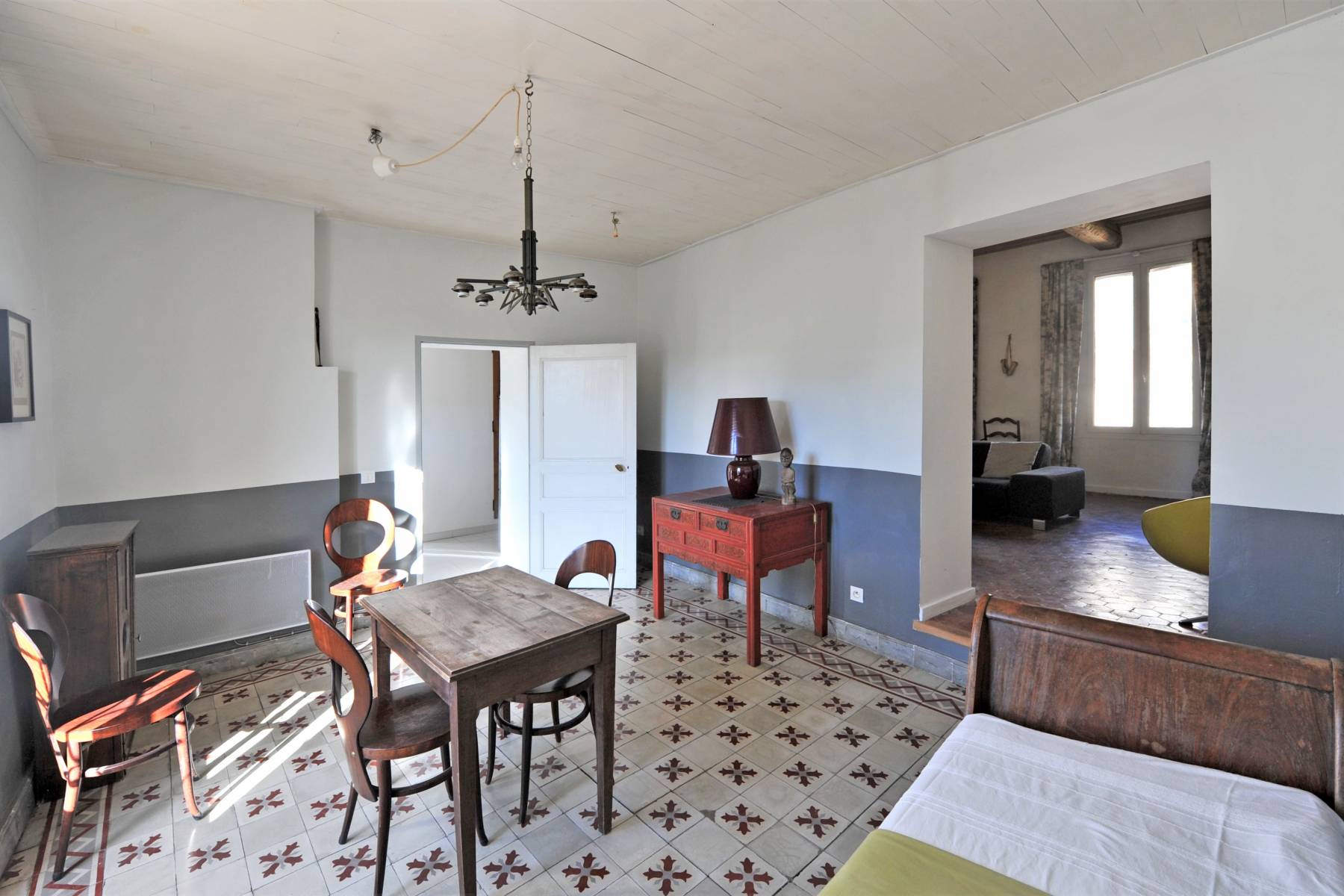 au cœur de Bonnieux, maison de village avec terrasse   