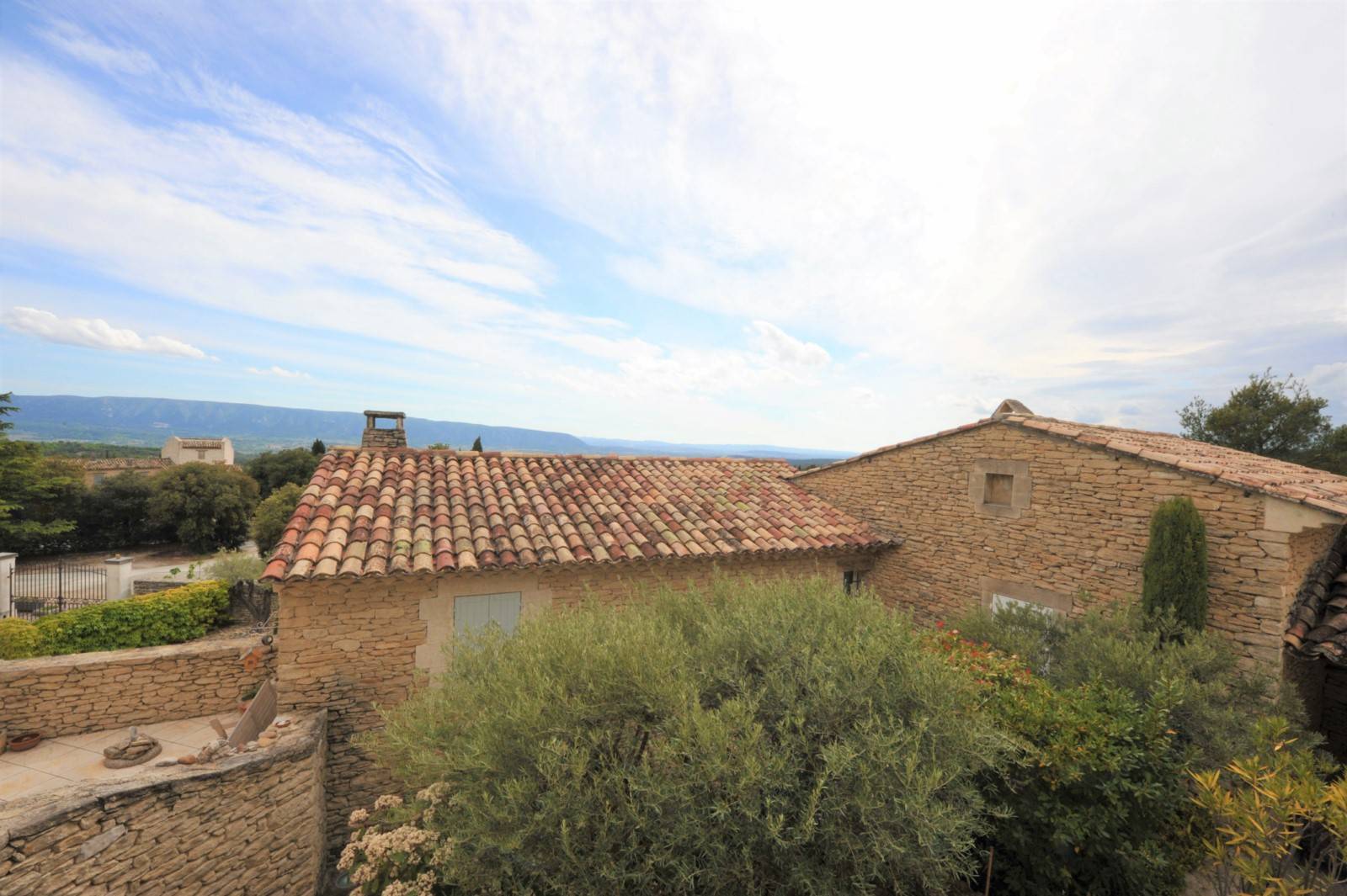 maison de hameau en pierres à Gordes   