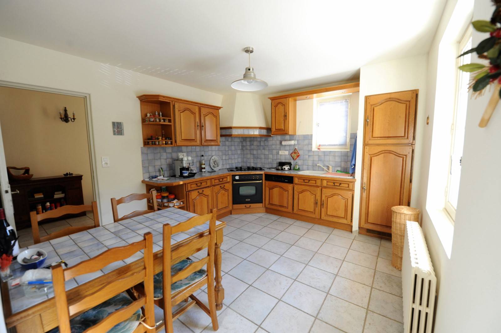 proche d'un hameau de Gordes, maison en pierre de plain pied   