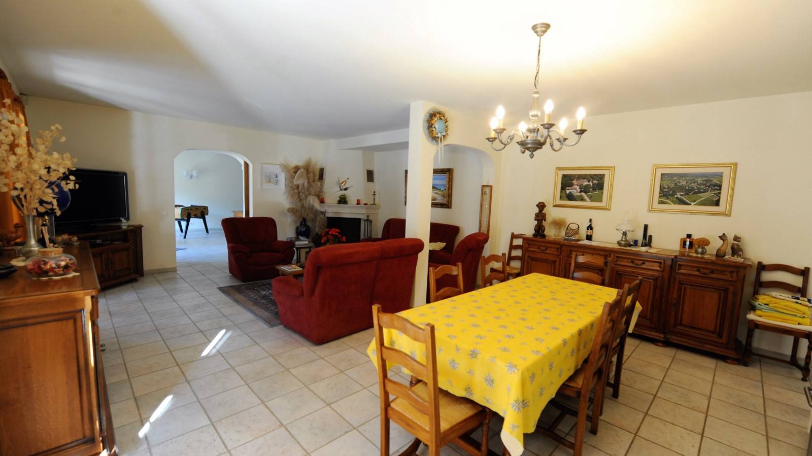 proche d'un hameau de Gordes, maison en pierre de plain pied   