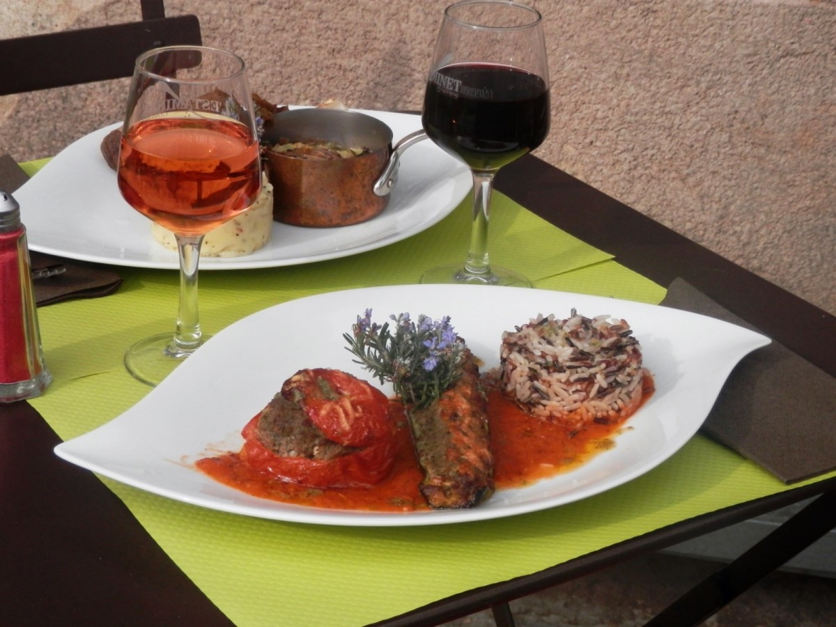L'ESTAMINET, restaurant, bar à vin, salon de thé à Gordes