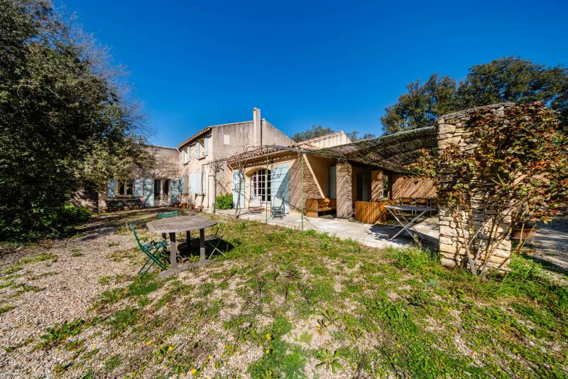 Charmante villa sur 7700 m² à Gordes