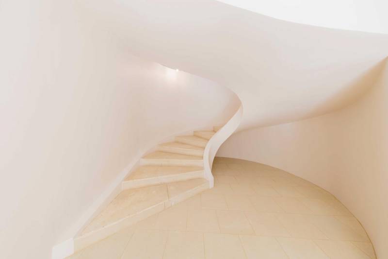 Luberon. Maison d’architecte au cœur d’une propriété de plus de 9 hectares.