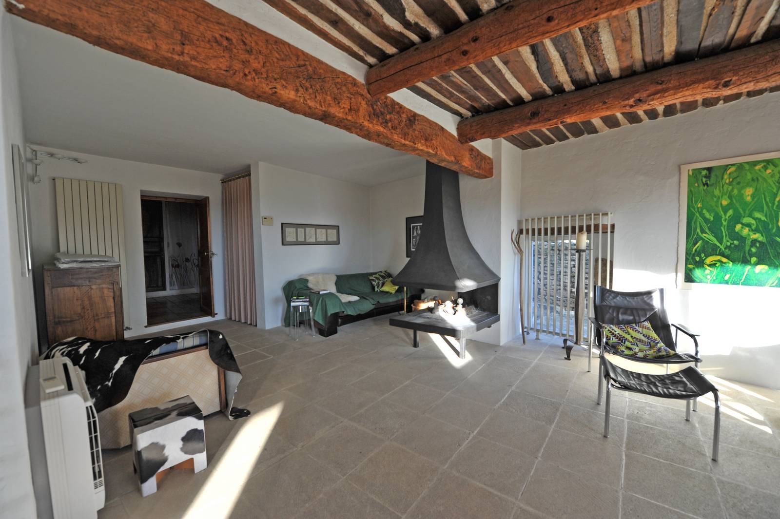 à Cabrières-d'Avignon, rare ensemble immobilier sur près de 2300m² de terrain    