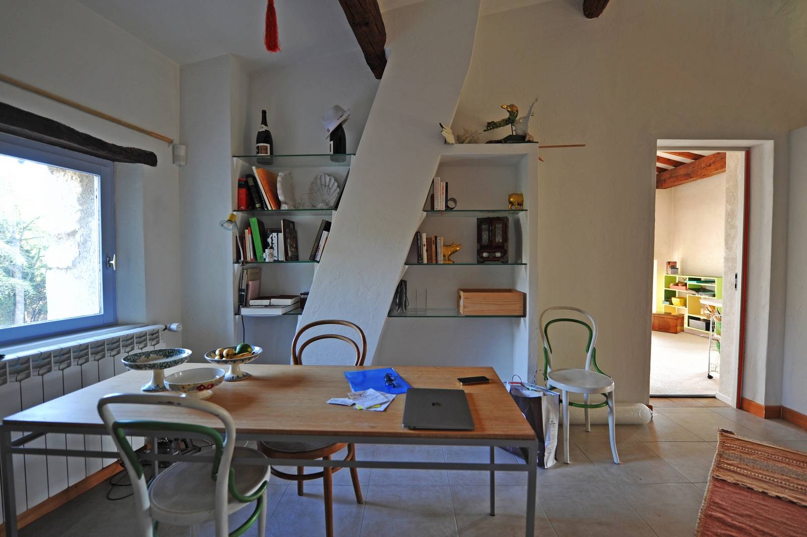 à Cabrières-d'Avignon, rare ensemble immobilier sur près de 2300m² de terrain    