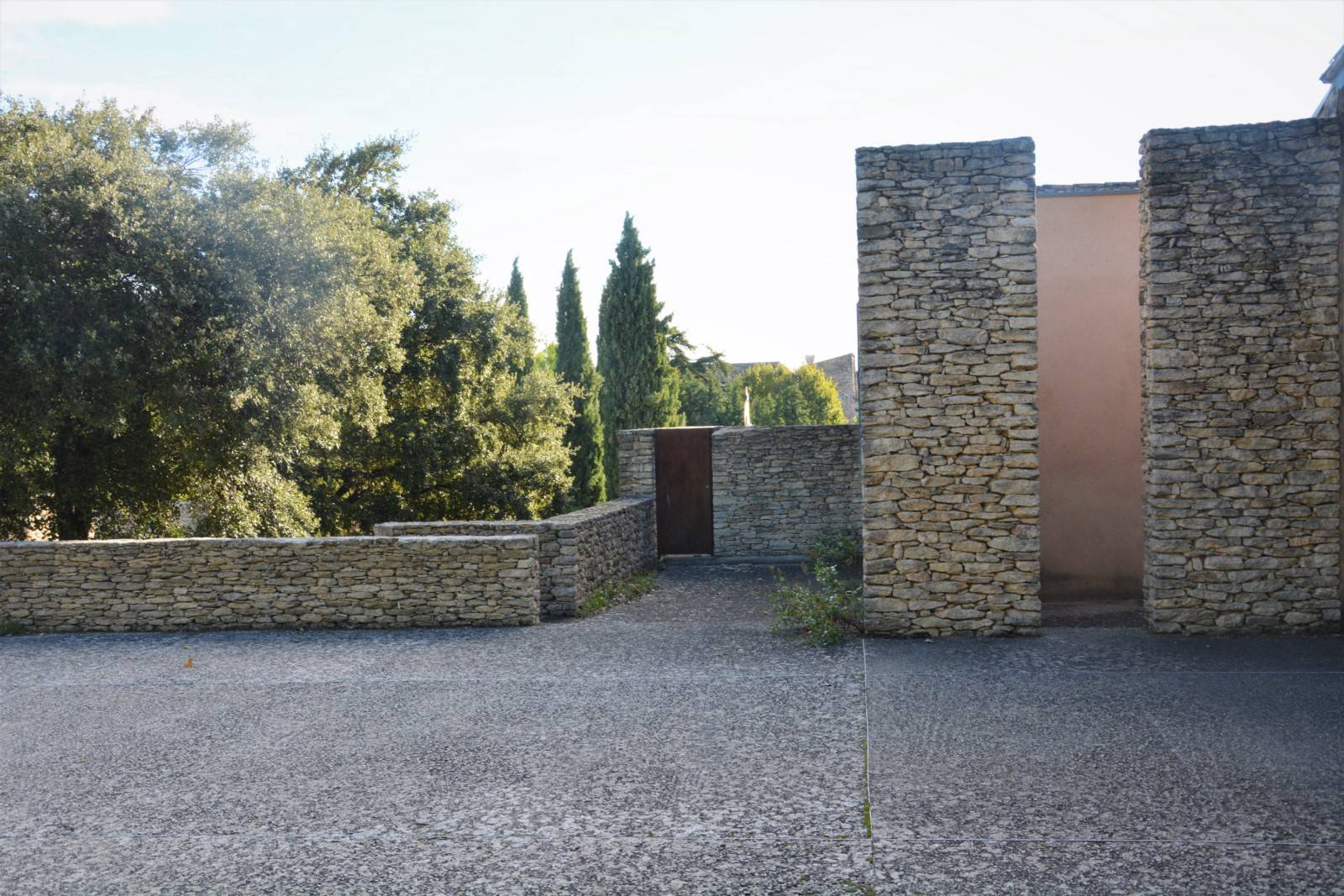 maison au cœur du village de Cabrières-d'Avignon   