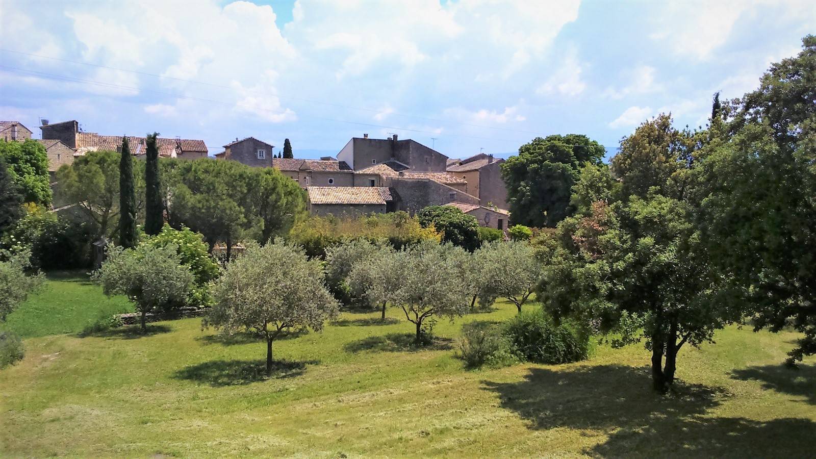 maison au cœur du village de Cabrières-d'Avignon   