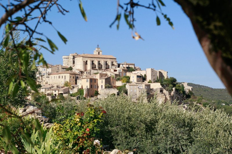 Gordes, exceptionnelle maison contemporaine avec vue, jardin paysager