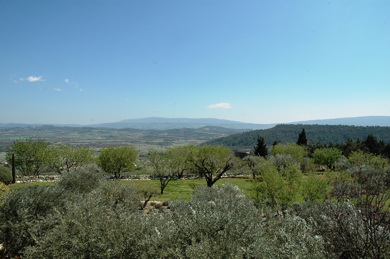 Gordes, exceptionnelle maison contemporaine avec vue, jardin paysager