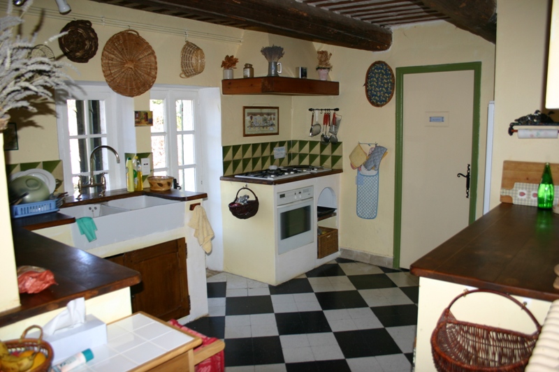 Mas en Provence du XVIIème sur 2,3 hectares avec piscine