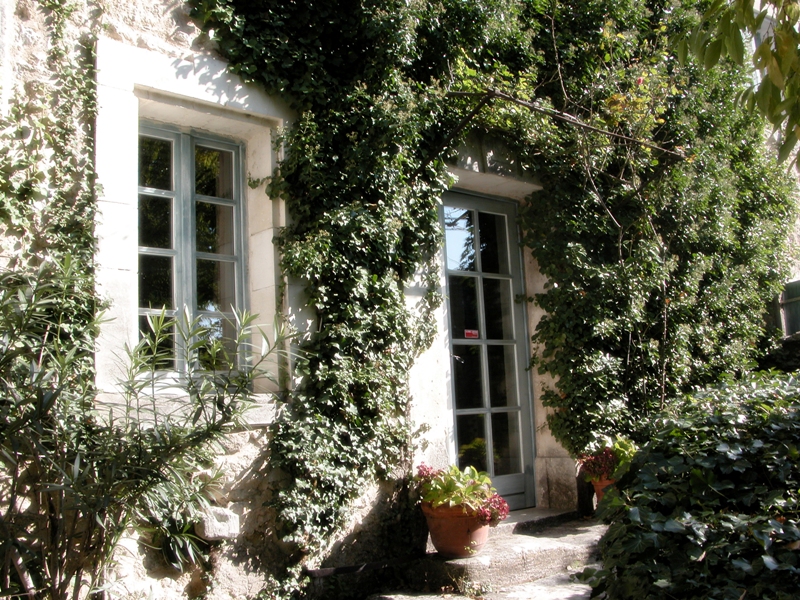 Hameau restauré en Provence