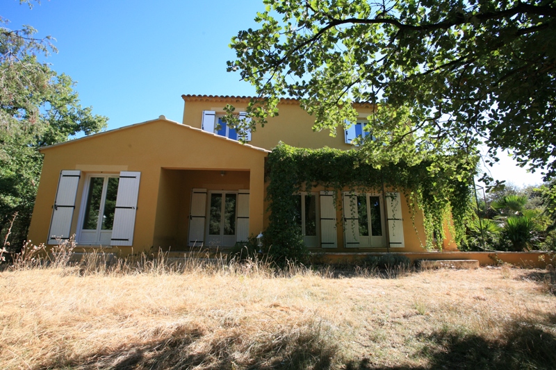 Agréable villa sur Saint Saturnin les Apt