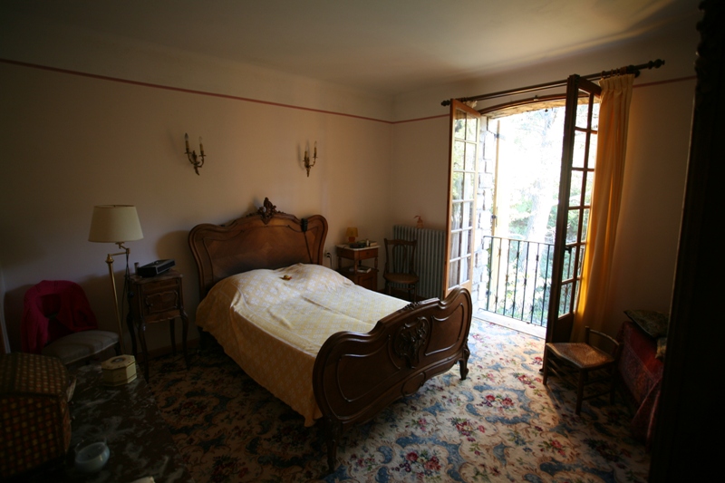 Luberon, maison en bordure de village avec superbe vue