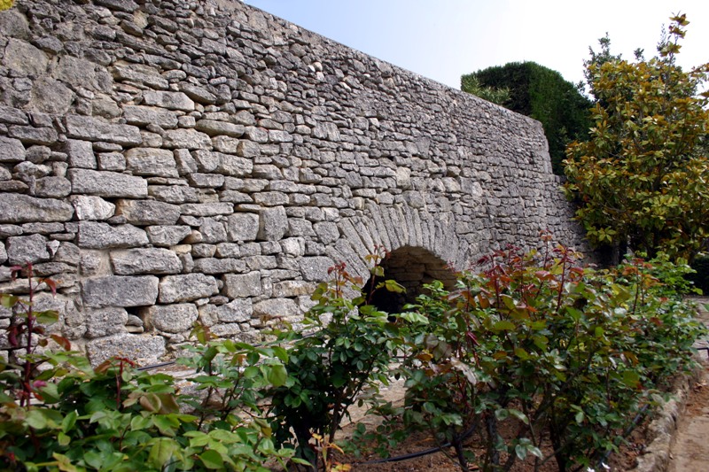 Bastide en Luberon sur domaine de 2,5 hectares, belles vues