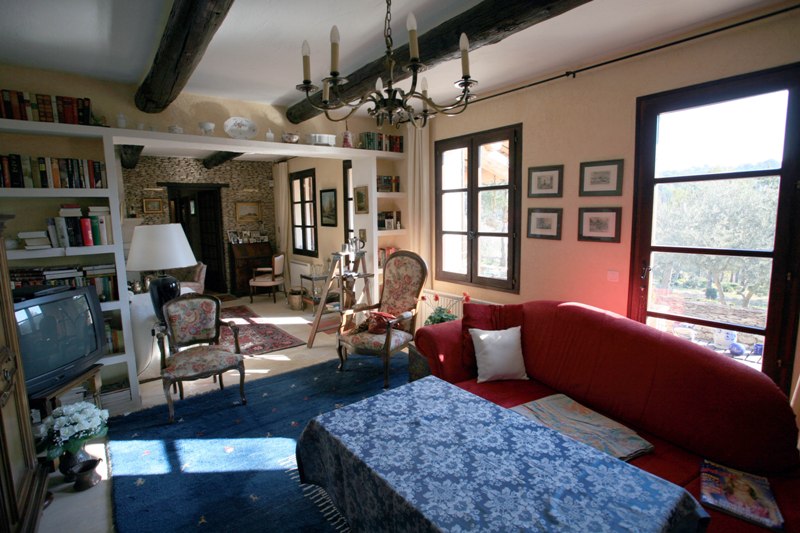 Maison de plain-pied proche de Gordes sur 4290 m²