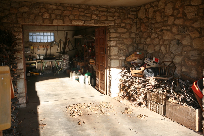 Luberon, maison en bordure de village avec superbe vue