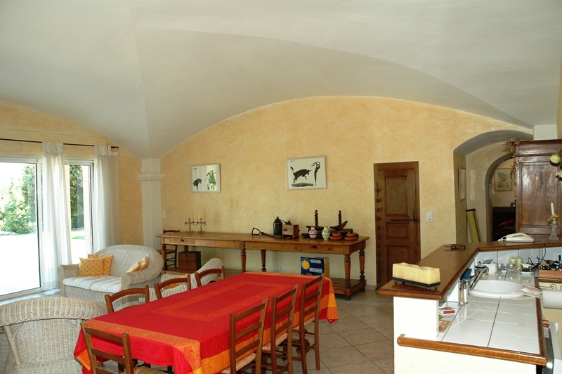 Maison d'architecte proche des Alpilles, sur 2,5 hectares au calme