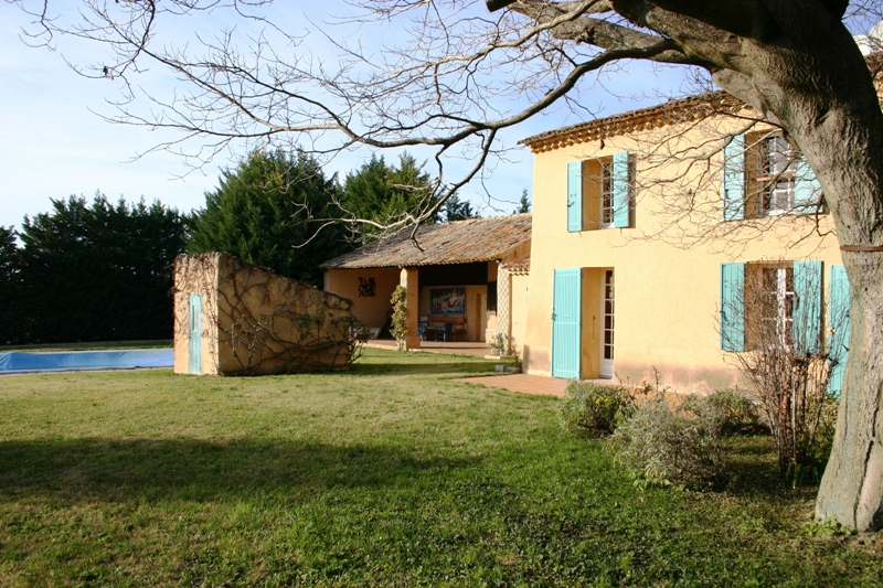 Mas en Provence en vente en sud Luberon avec piscine