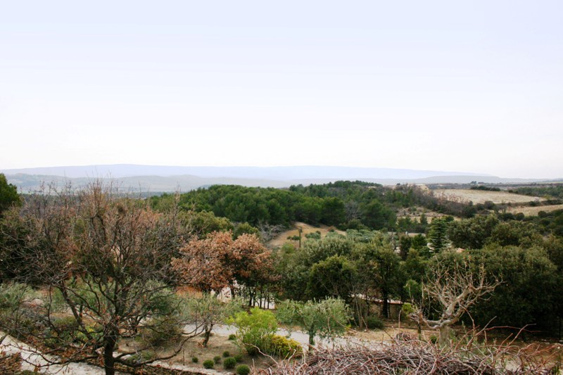 Agréable villa en Luberon sur les hauteurs avec piscine