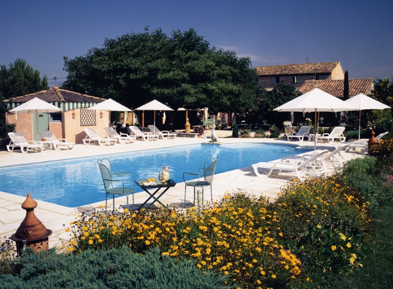 Mas du 18 ème siècle en Luberon, possibilité d'un petit hôtel ou de chambres d'hôtes