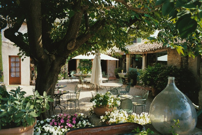 Mas du 18 ème siècle en Luberon, possibilité d'un petit hôtel ou de chambres d'hôtes