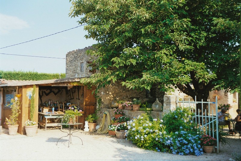 Mas du 18 ème siècle en Luberon, possibilité d'un petit hôtel ou de chambres d'hôtes