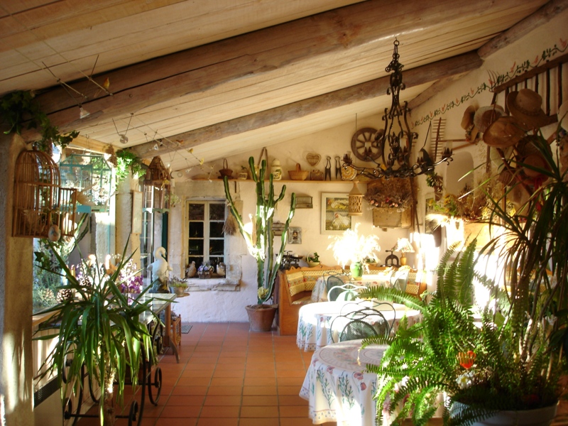 Mas du 18 ème siècle en Luberon, possibilité d'un petit hôtel ou de chambres d'hôtes