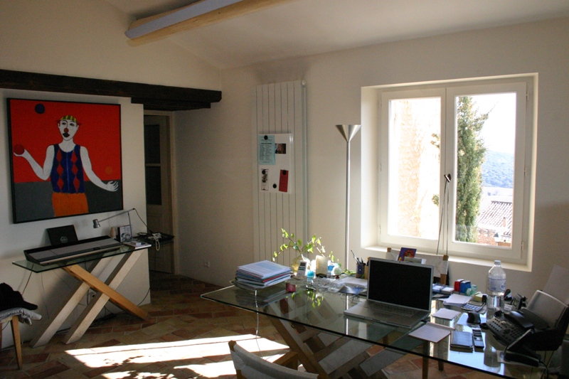 Maison de village proche Luberon rénovée avec jardin et piscine