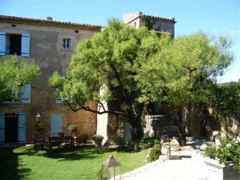 authentique mas du XVIIème en Luberon sur trois niveaux